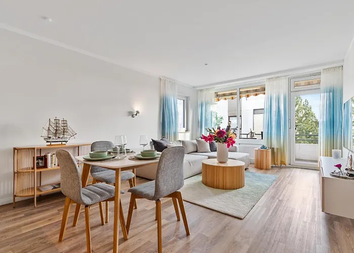 Cls City-wohnung Im Zentrum Von Mit Balkon Und Parkplatz, Alles In 5 Minuten Erreichbar Restaurants, Bäckerei Junge, Strand, Frisör, Massage, Ideale Anbindung Schön Klinik Neustadt Apartment *