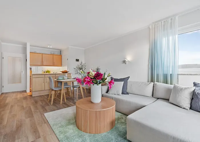 Apartment Cls City-wohnung Im Zentrum Von Mit Balkon Und Parkplatz, Alles In 5 Minuten Erreichbar Restaurants, Bäckerei Junge, Strand, Frisör, Massage, Ideale Anbindung Schön Klinik Neustadt *