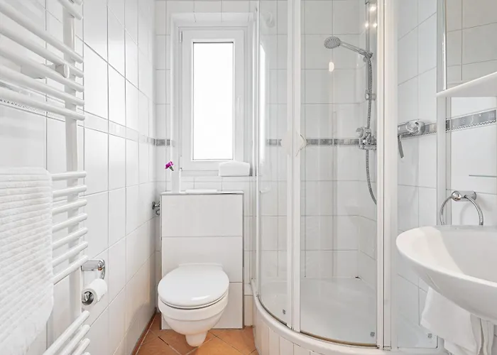 Apartment Cls City-wohnung Im Zentrum Von Mit Balkon Und Parkplatz, Alles In 5 Minuten Erreichbar Restaurants, Bäckerei Junge, Strand, Frisör, Massage, Ideale Anbindung Schön Klinik Neustadt Grömitz